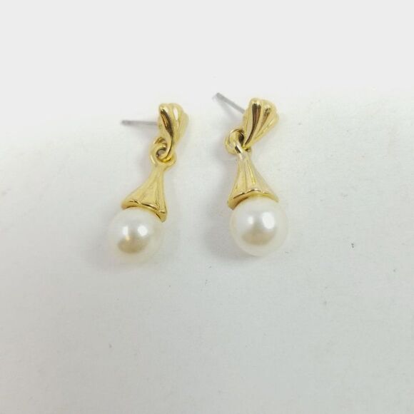 Vintage Faux Pearl Dangle Stud Earrings, Nice Size, Gold Tone Setting, Classic - Picture 5 of 5
